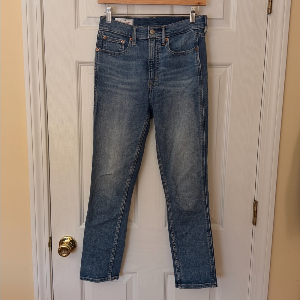 GAP Vintage Slim High-Rise Jeans in Medium Blue